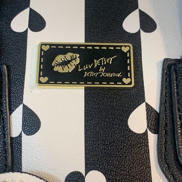 Betsey Johnson Pink and Black Satchel with Heart Print - Picture 6 of 16